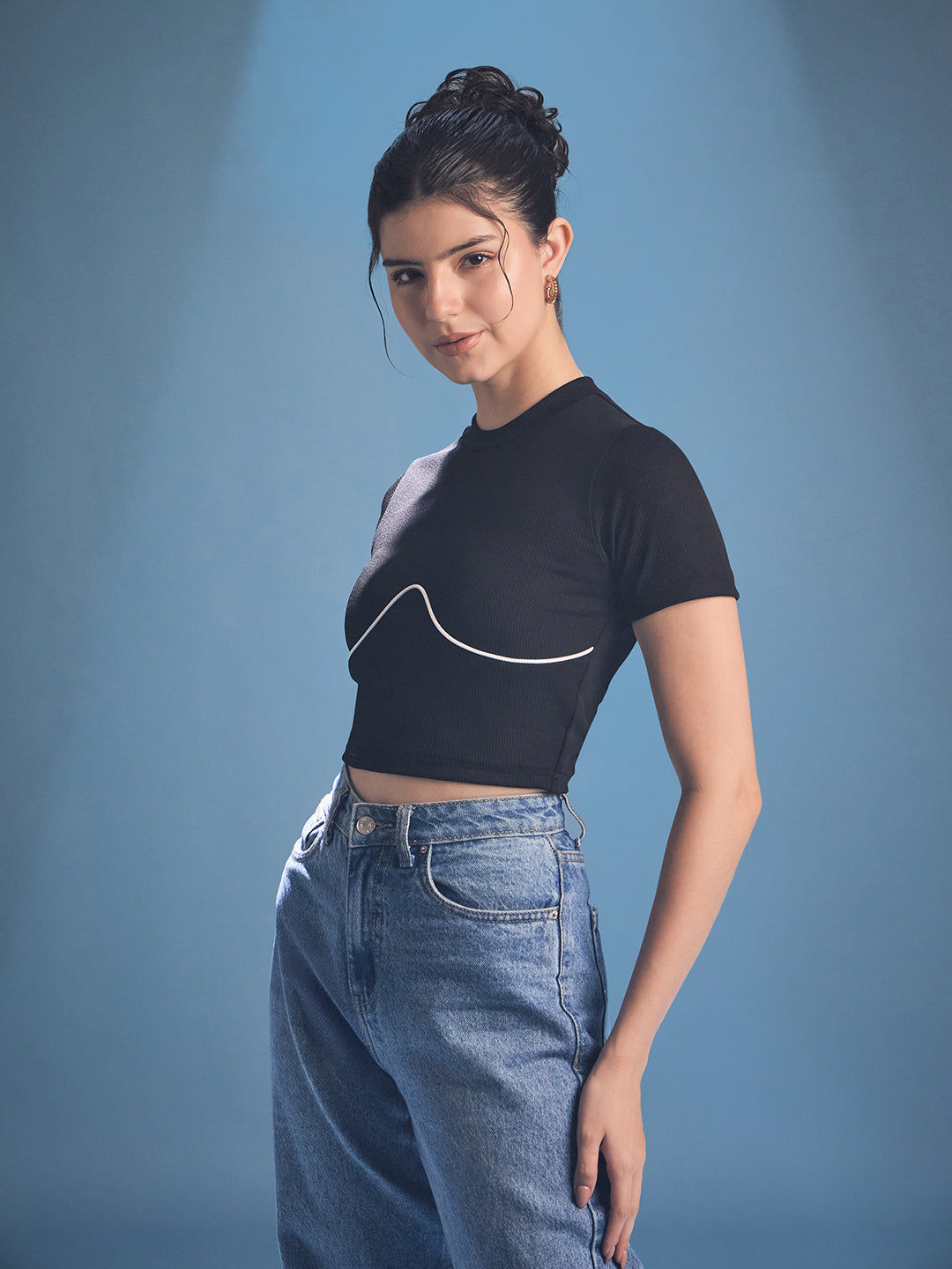 Stretchable Contrast Piping Rib-knit Top
