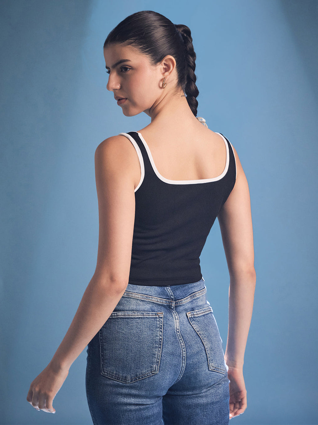 Stretchable Contrast Bordered Ribbed Crop Top