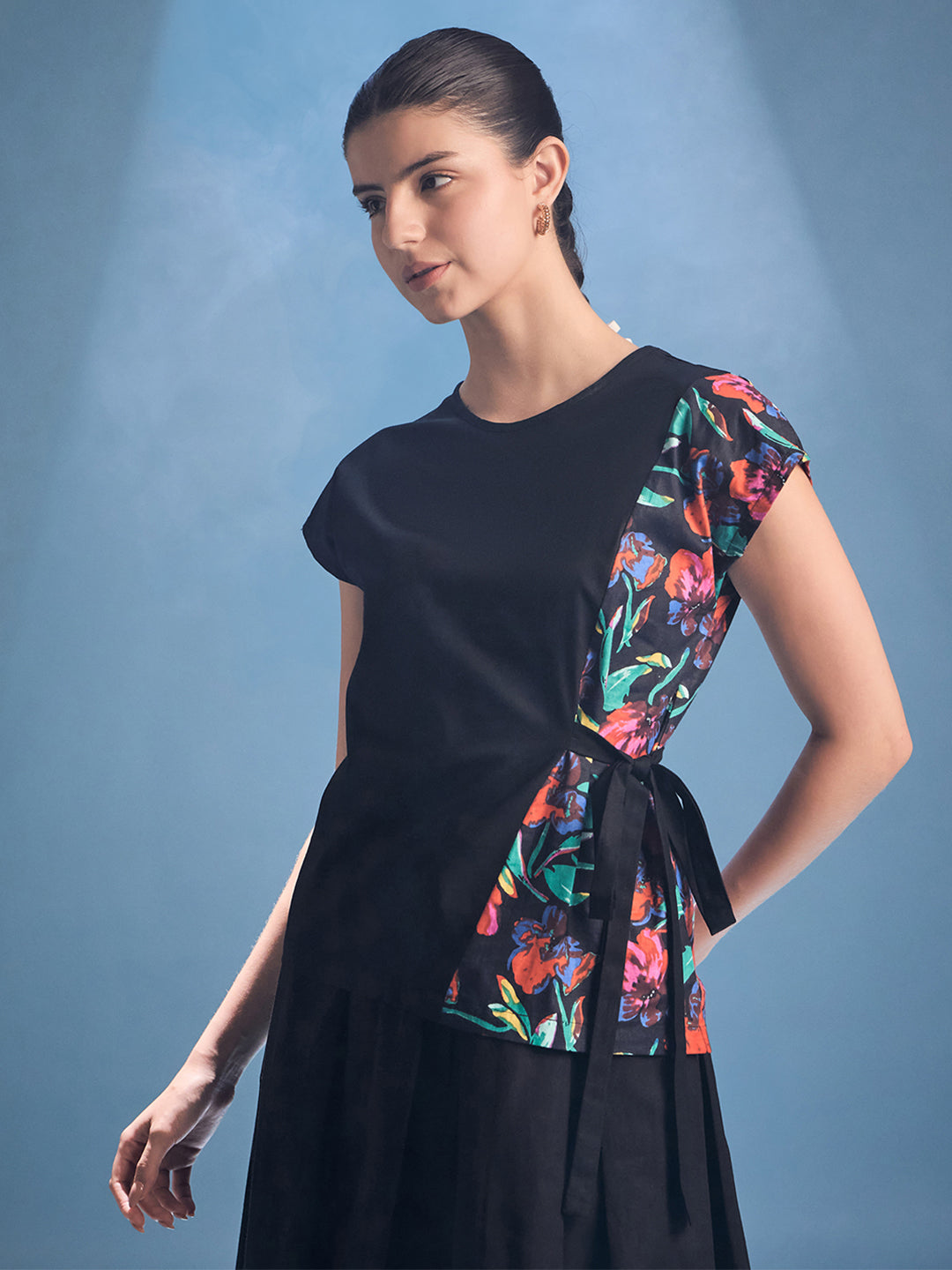 Contrast Tie Up Cotton Top