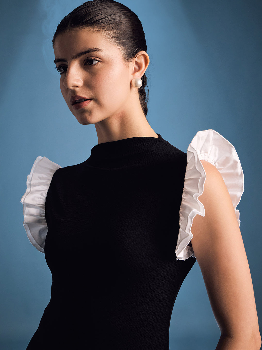 Stretchable Top With Contrast Ruffle Sleeves