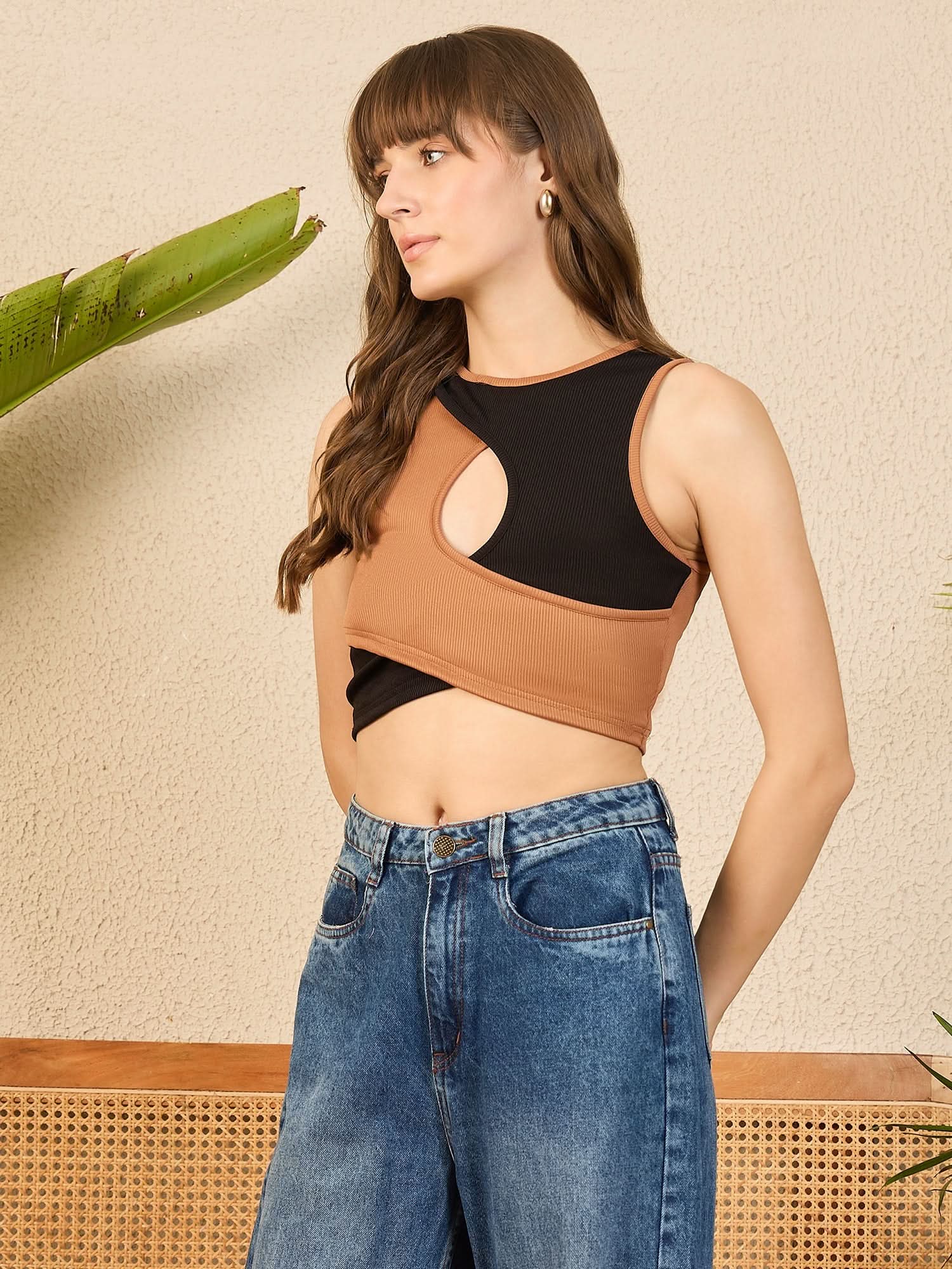Stretchable Dual Color Cutout Ribbed Top