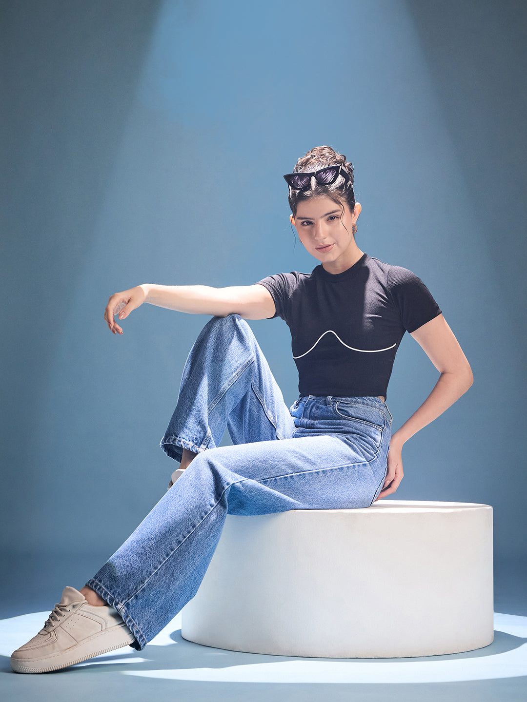 Stretchable Contrast Piping Rib-knit Top