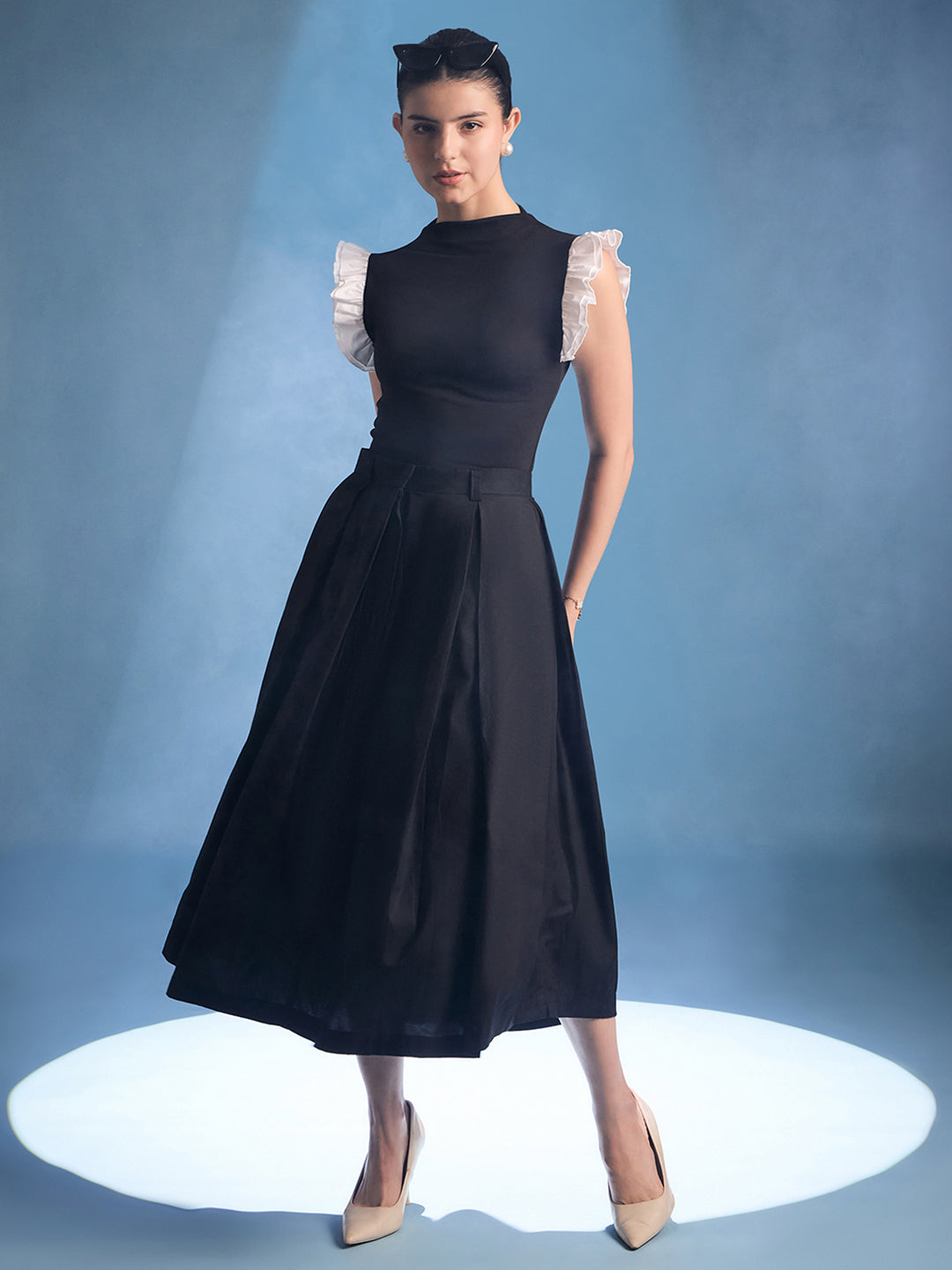 Stretchable Top With Contrast Ruffle Sleeves