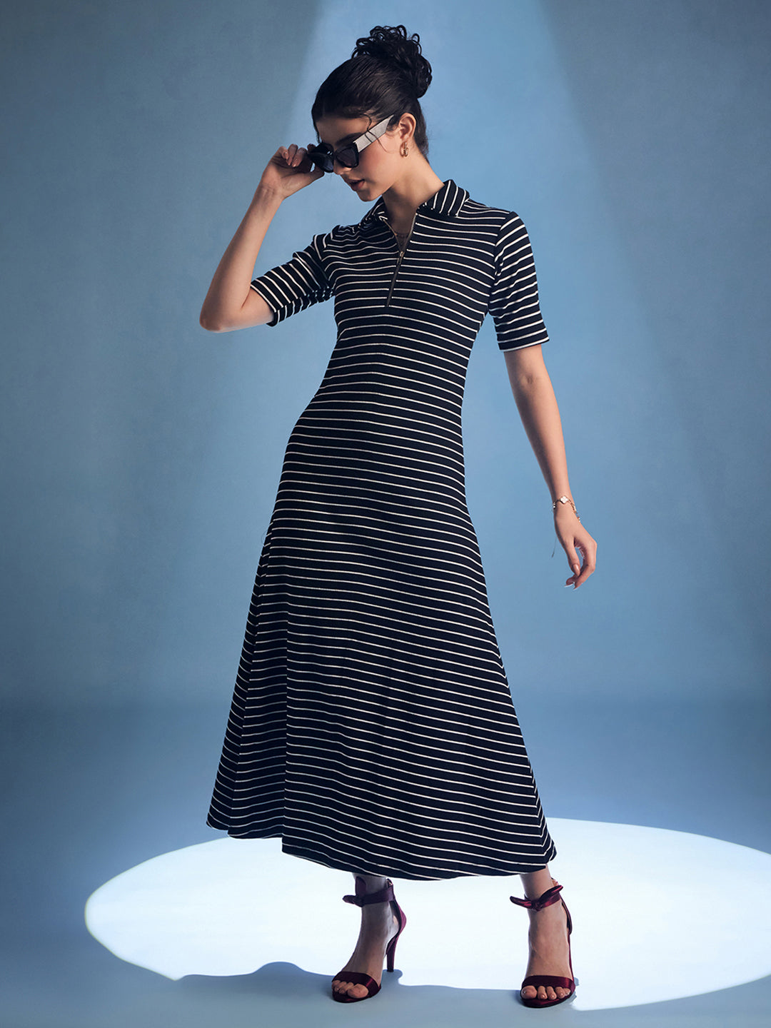 Stretchable Front Zip-up Midi Dress