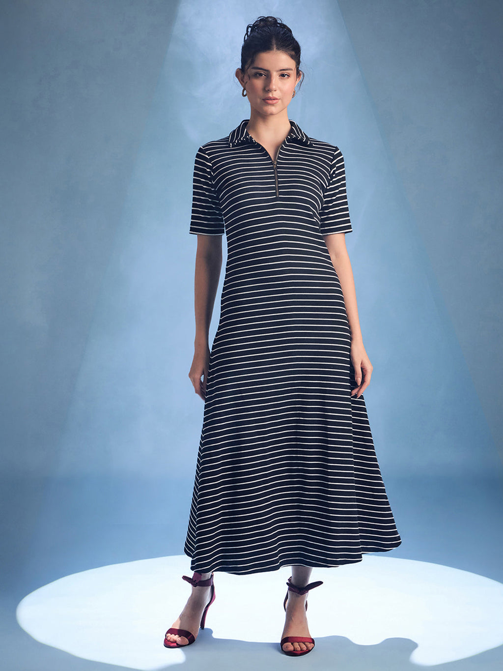 Stretchable Front Zip-up Midi Dress